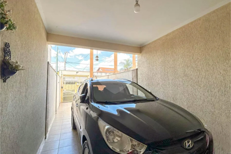 Sobrado à venda com 3 quartos, sendo 1 suíte, em Vila Mangalot, São Paulo, SP