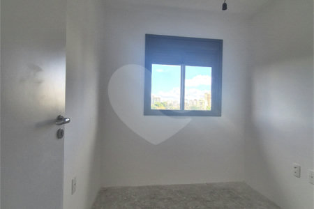 Apartamento à venda com 3 quartos, sendo 1 suíte, em Vila Anastácio, São Paulo, SP