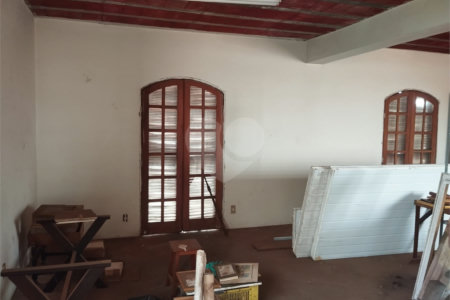 Sobrado à venda com 4 quartos, sendo 1 suíte,  em Vila Xavier (vila Xavier), Araraquara, SP