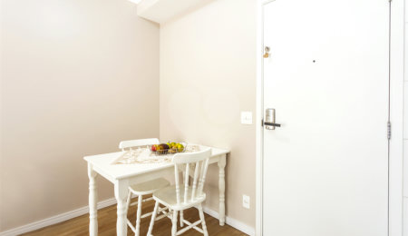 Apartamento à venda com 2 quartos, sendo 1 suíte,  em Jardim Marajoara, São Paulo, SP