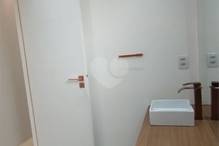 Casa Térrea à venda com 1 quarto em Vila Nivi, São Paulo, SP