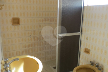 Sobrado Conservado na Saúde- 230m2 - 3 Quartos/1 Suíte/2 Vagas