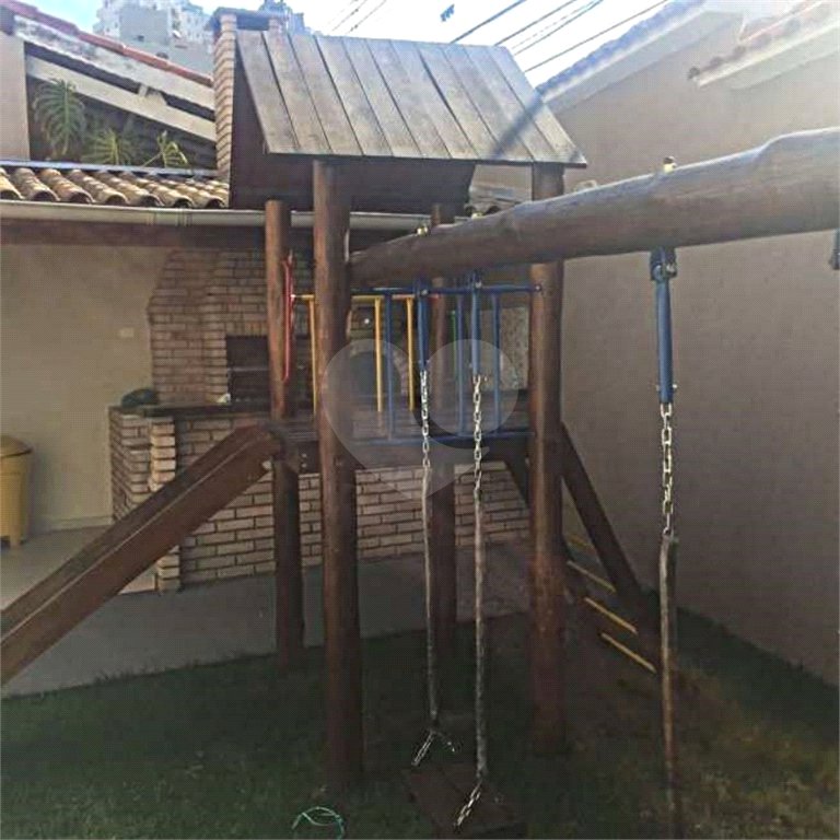 Casa à venda com 3 quartos, sendo 1 suíte,  no condomínio Residencial Água Fria, São Paulo - SP