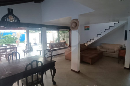 Casa à venda com 3 quartos, sendo 2 suítes,  em São José, Armação dos Búzios, RJ