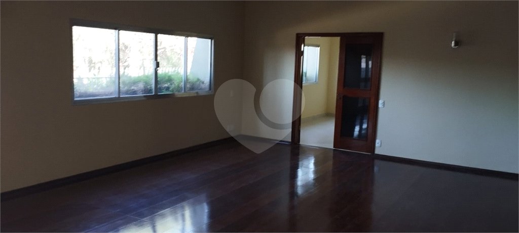 Casa à venda com 4 quartos, sendo 3 suítes,  em Vila Maria, Itapetininga, SP