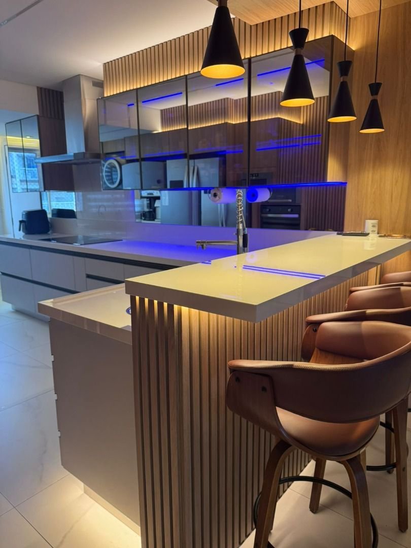 Apartamento com 3 dormitórios à venda, 200 m² por R$ 3.180.000,00 - Ponta da Praia - Santos/SP