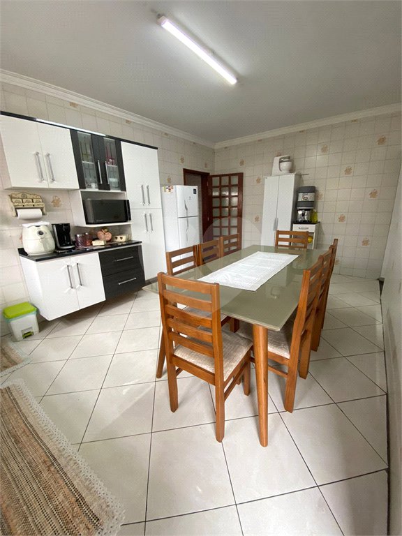 Sobrado à venda com 5 quartos em Jardim São Pedro, Mogi das Cruzes, SP