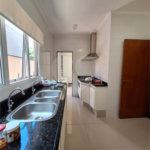 Casa à venda com 3 suítes no condomínio Bosque de Grevilea, Vinhedo - SP