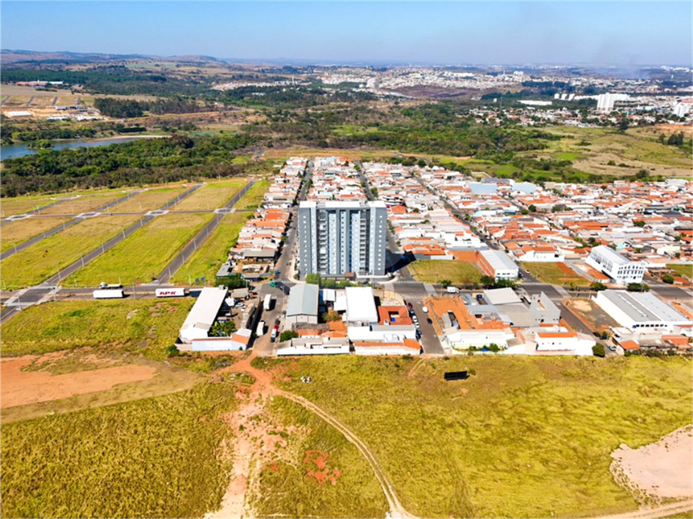 Apartamento à venda com 2 quartos, sendo 1 suíte, em Jardim Nair Maria, Salto, SP