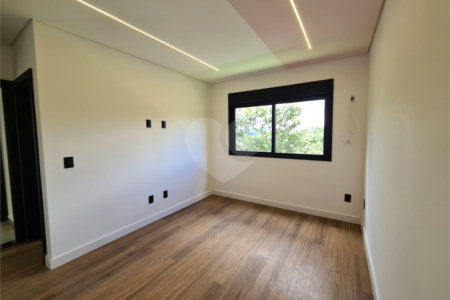 Casa em condomínio à venda com 3 suítes em Vila Santista, Atibaia, SP