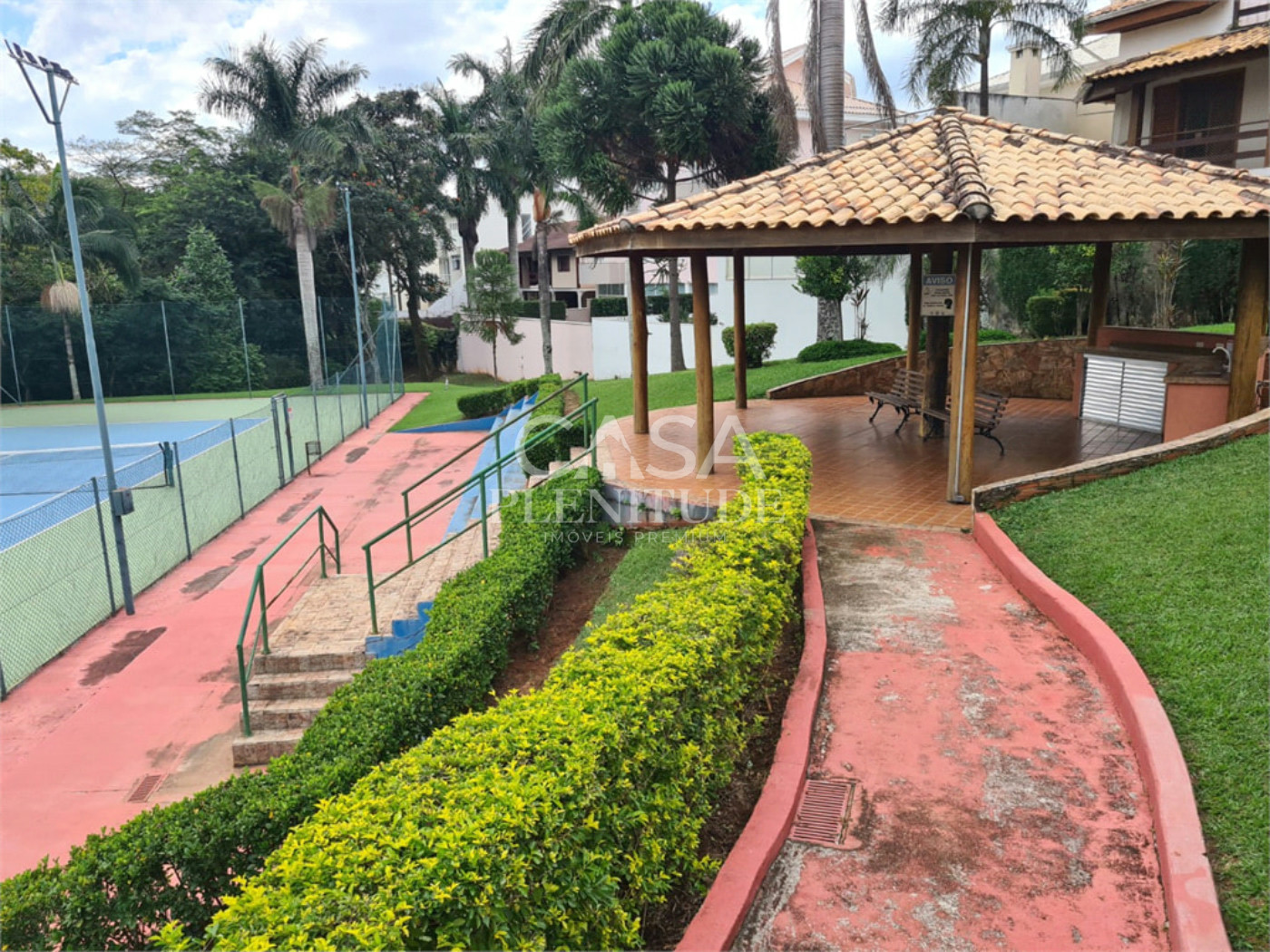 Casa em condomínio à venda com 4 quartos, sendo 3 suítes,  em Granja Olga II, Sorocaba, SP