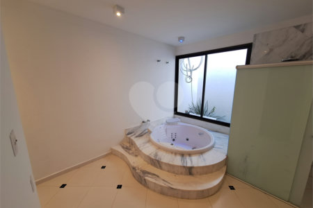 Casa à venda ou para alugar com 4 quartos, sendo 3 suítes, no condomínio Chácara Residencial Santa Maria, Votorantim - SP