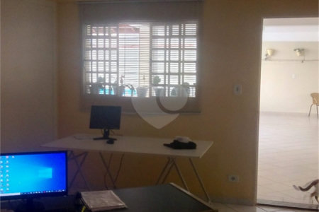 Casa Térrea à venda com 3 quartos, sendo 2 suítes, em Vila Rosália, Guarulhos, SP