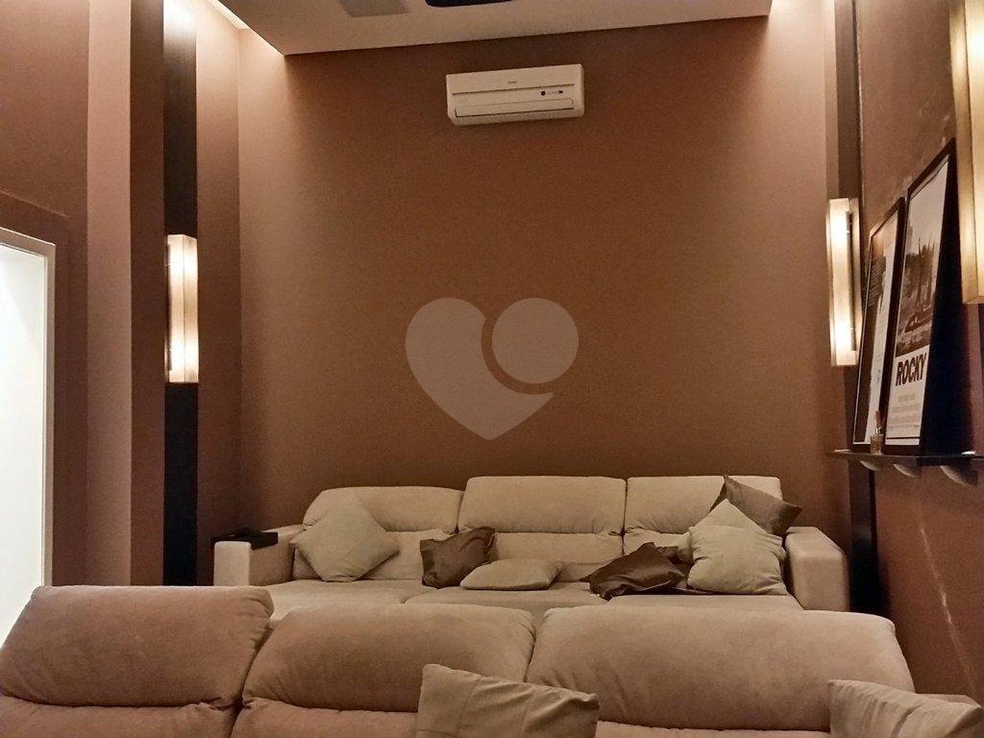 Casa à venda com 6 quartos, sendo 3 suítes, no condomínio Travessa Manuel Antônio Ferreira,85, São Paulo - SP