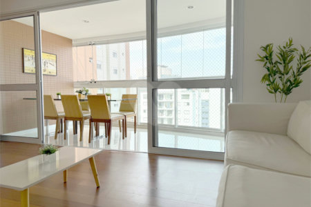 Apartamento para alugar com 3 quartos, sendo 1 suíte, em Vila Olímpia, São Paulo, SP