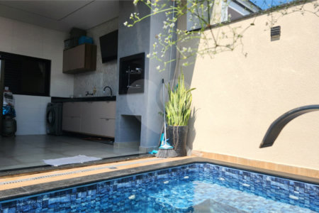 Casa à venda com 3 quartos, sendo 1 suíte, no condomínio Horto Florestal Villagio, Sorocaba - SP
