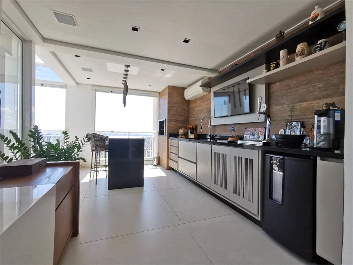 Apartamento à venda com 3 suítes em Jardim Monte Kemel, São Paulo, SP
