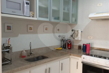 Apartamento à venda com 3 quartos, sendo 2 suítes, em Vila Mariana, São Paulo, SP