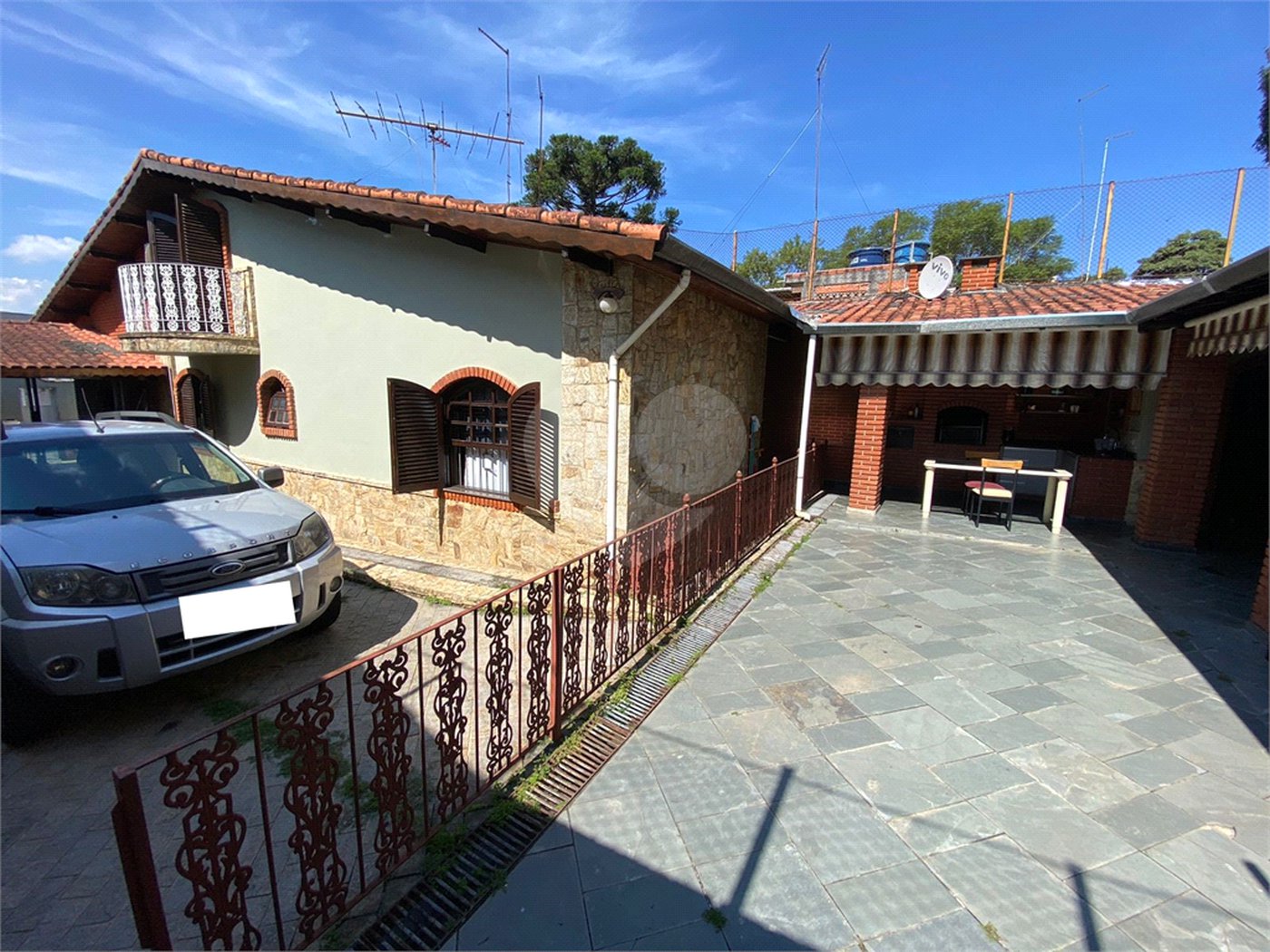 Casa à venda com 3 quartos, sendo 1 suíte,  em Parque Santa Rosa, Suzano, SP
