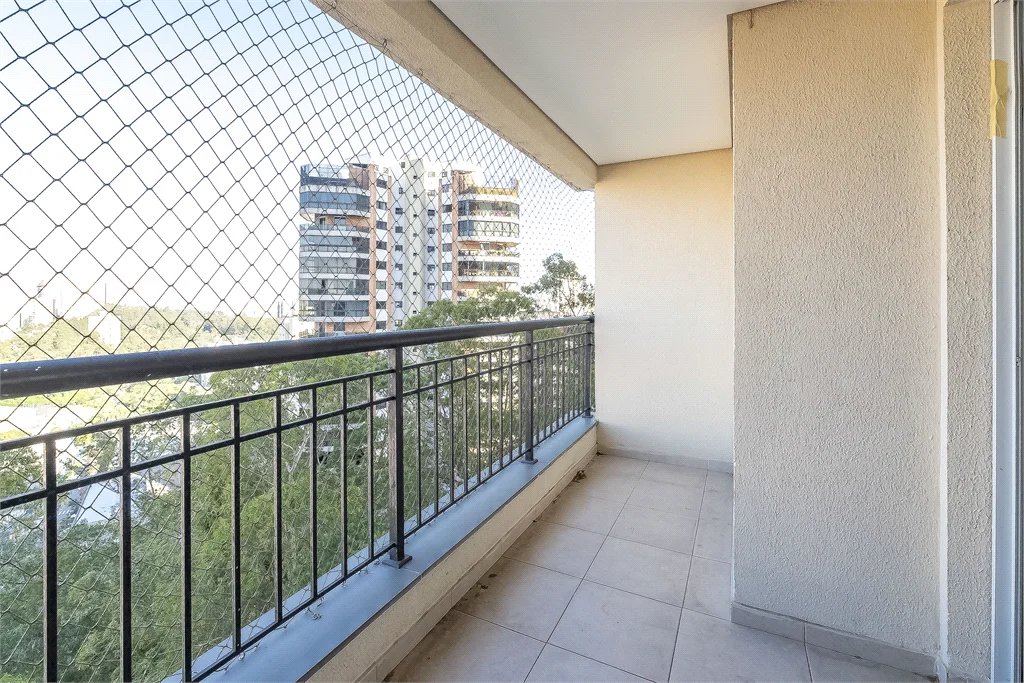 Apartamento à venda com 3 quartos, sendo 1 suíte,  em Jardim Parque Morumbi, São Paulo, SP