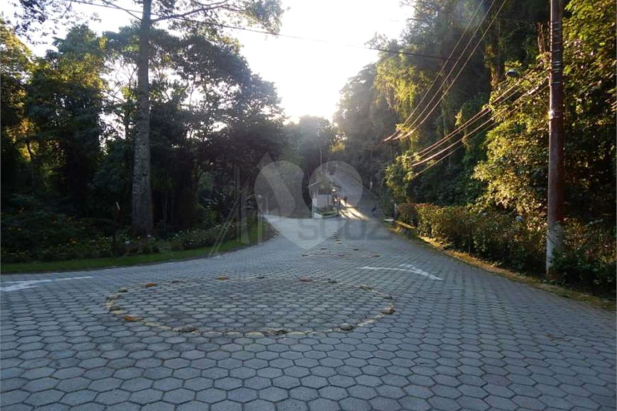Terreno à venda no condomínio Parque Imperial da Cantareira, Mairiporã - SP