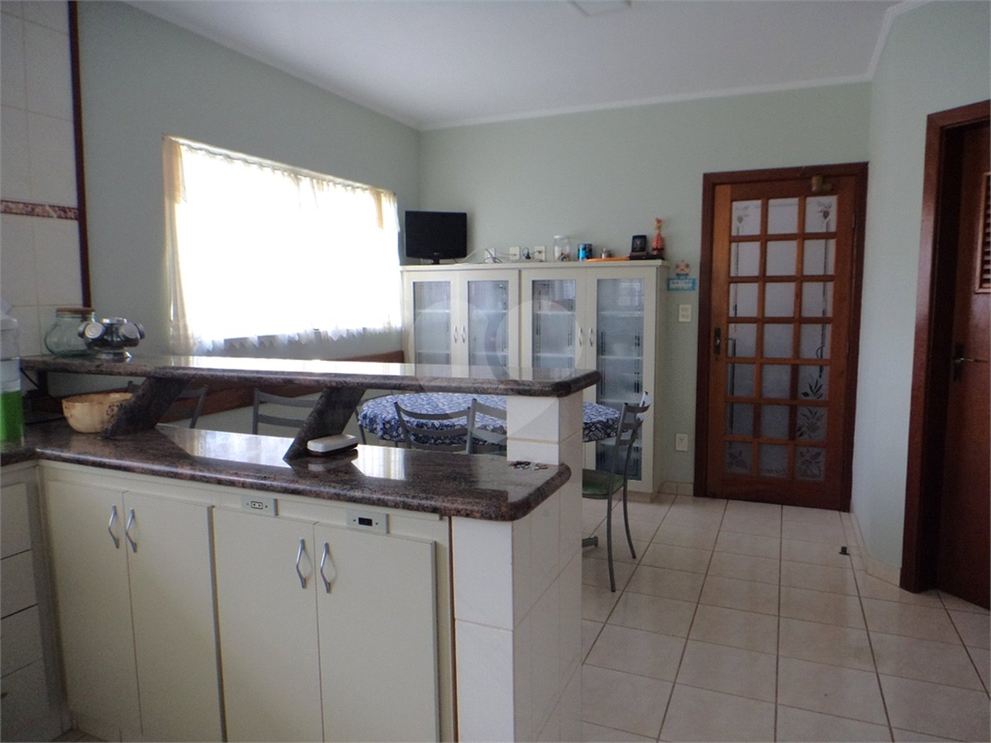 Casa à venda com 4 suítes em Nova Gardênia, Atibaia, SP