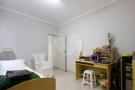 Sobrado à venda com 4 quartos, sendo 2 suítes,  em Vila Pompéia, São Paulo, SP