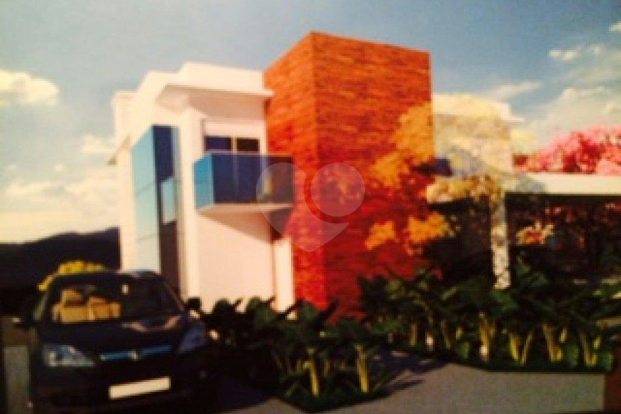 Casa à venda com 4 quartos, sendo 2 suítes, no condomínio Residencial Floresta, São Paulo - SP