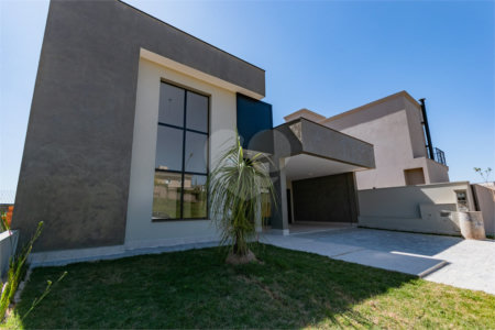 Casa à venda com 3 suítes no condomínio Residencial Mont'alcino, Valinhos - SP