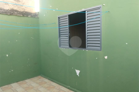 Casa à venda com 2 quartos em Vila Aurora, Itapetininga, SP