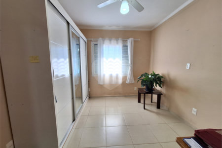 Casa à venda com 4 quartos, sendo 1 suíte, em Santa Cândida, Vinhedo, SP