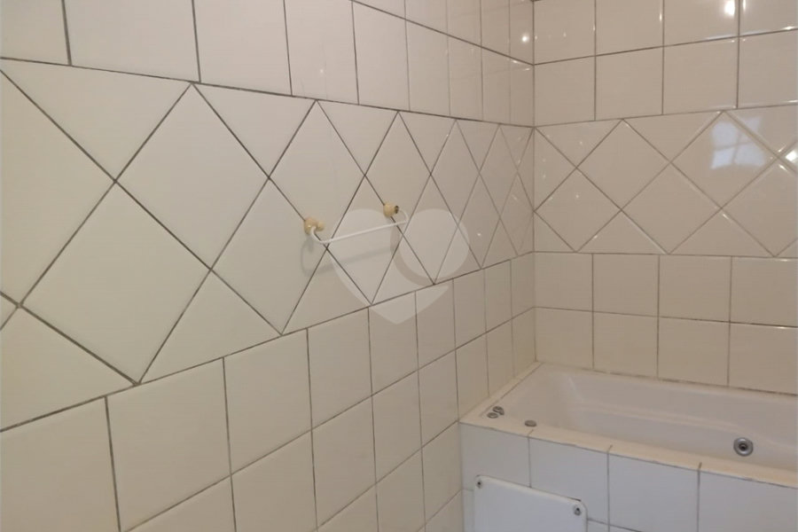 Sobrado à venda com 3 quartos, sendo 1 suíte, em Tremembé, São Paulo, SP