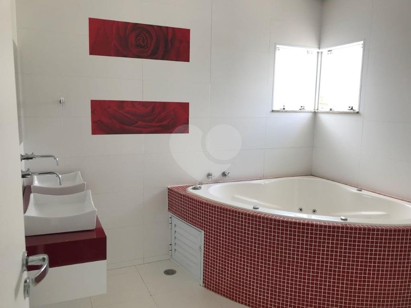 Casa à venda com 3 suítes no condomínio Aldeia da Mata, Votorantim - SP