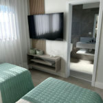 Casa à venda com 6 suítes no condomínio Golf CL, Bertioga - SP