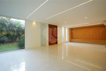 Casa para alugar com 4 suítes no condomínio Hípica Garden, São Paulo - SP