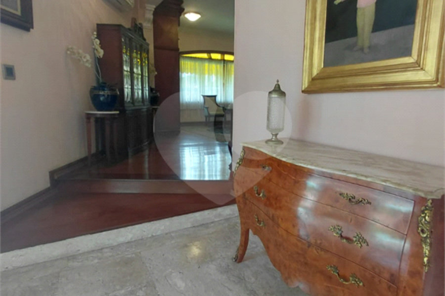 Casa à venda com 4 suítes no condomínio Ville Bourghese, São Paulo - SP
