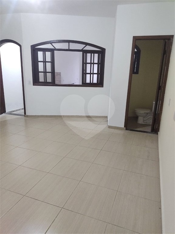 Casa à venda com 2 suítes no condomínio Residencial Rubi, Mogi das Cruzes - SP