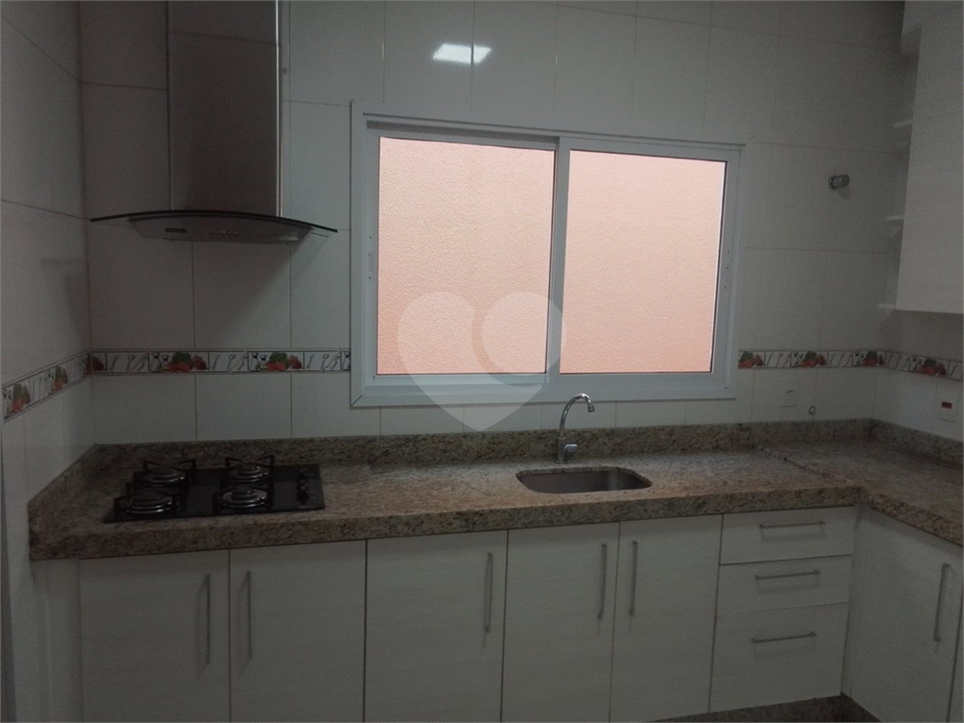 Condomínio à venda com 4 quartos, sendo 2 suítes, em Wanel Ville, Sorocaba, SP