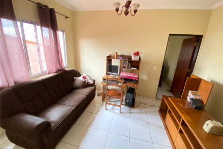 Sobrado à venda com 3 quartos, sendo 1 suíte, em Jardim dos Ipês, Suzano, SP