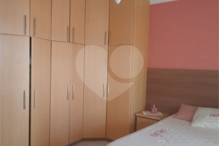Sobrado à venda com 3 quartos em Vila Giordano, São Paulo, SP