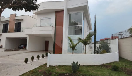 Casa à venda com 3 suítes no condomínio Bella Cittá - Villaggio II, Mogi das Cruzes - SP