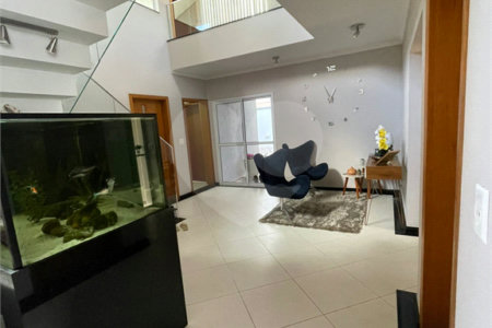 Casa à venda com 4 suítes no condomínio Aruã Lagos, Mogi das Cruzes - SP