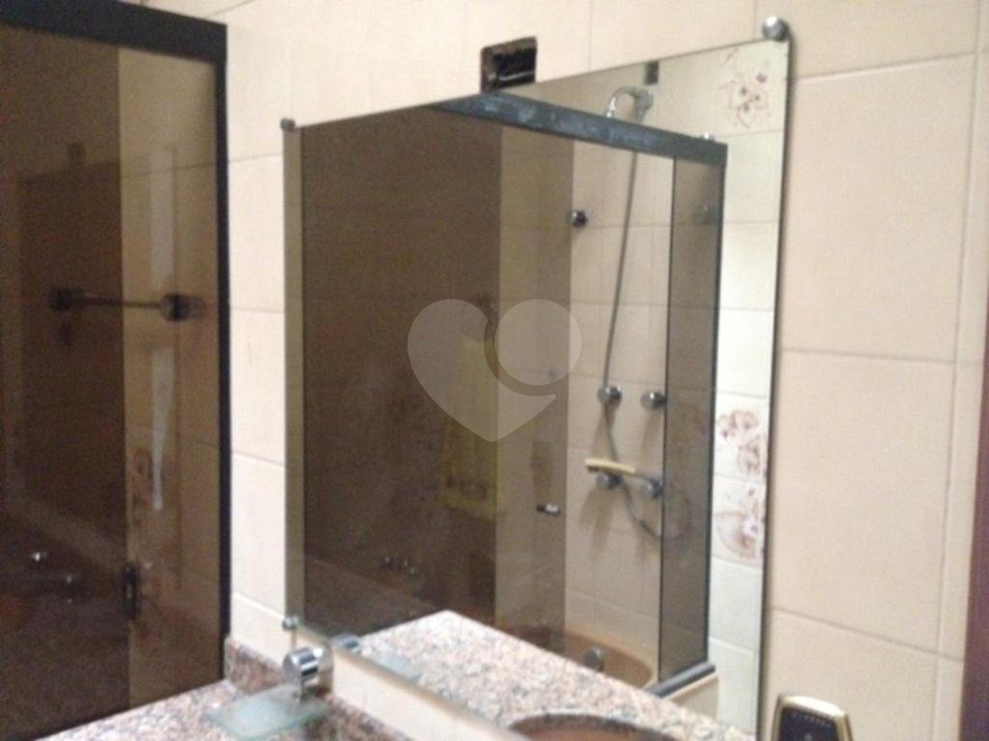 Sobrado à venda com 4 quartos, sendo 2 suítes, em Vila Madalena, São Paulo, SP