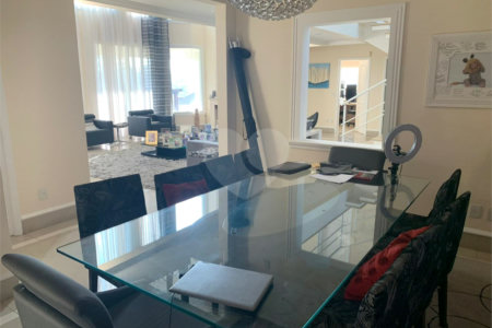 Casa à venda com 5 quartos, sendo 4 suítes, no condomínio Santa Teresa, Itupeva - SP