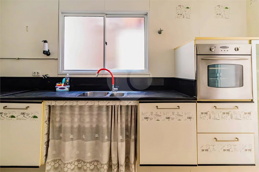 Casa à venda com 3 quartos, sendo 1 suíte,  no condomínio Villa Bella, São Paulo - SP