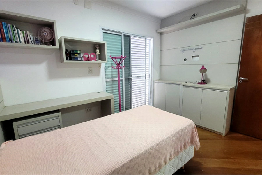 Casa à venda com 4 suítes no condomínio Jardim da Montanha I, Mairiporã - SP