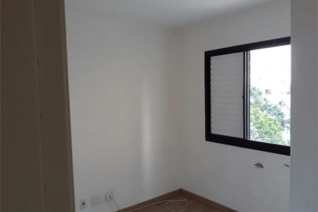 Apartamento à venda com 3 quartos, sendo 1 suíte,  em Morumbi, São Paulo, SP