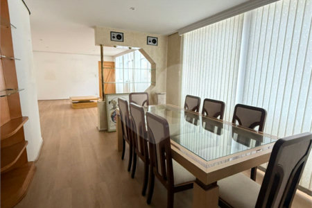 Apartamento à venda com 3 quartos, sendo 1 suíte, em Santa Cecília, São Paulo, SP
