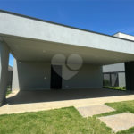 Casa à venda com 4 suítes no condomínio Villas do Golf, Itu - SP