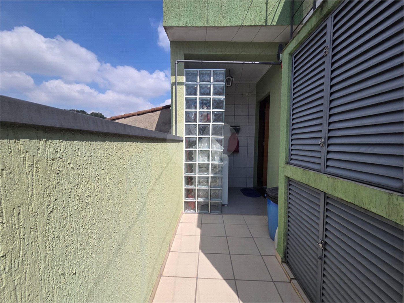 Casa à venda com 4 quartos, sendo 1 suíte, em Vila Paulo Silas, São Paulo, SP